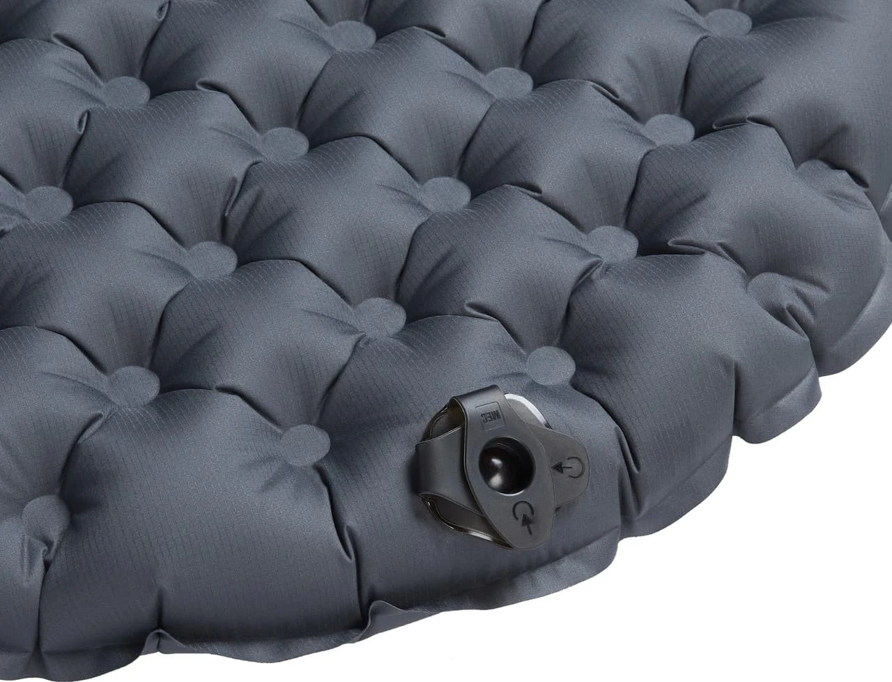 MEC VectAir Insulated LT Sleeping Pad - Unisex 4 MEC VectAir Insulated LT Sleeping Pad - Unisex - Image 4