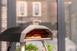 Ooni Koda 12 Gas Powered Pizza Oven -Outdoor Camping Shop image 2289