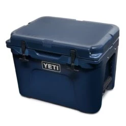 Yeti Tundra 35 Hard Cooler 18 Yeti Tundra 35 Hard Cooler -Outdoor Camping Shop image 3628