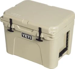 Yeti Tundra 35 Hard Cooler 19 Yeti Tundra 35 Hard Cooler -Outdoor Camping Shop image 3629