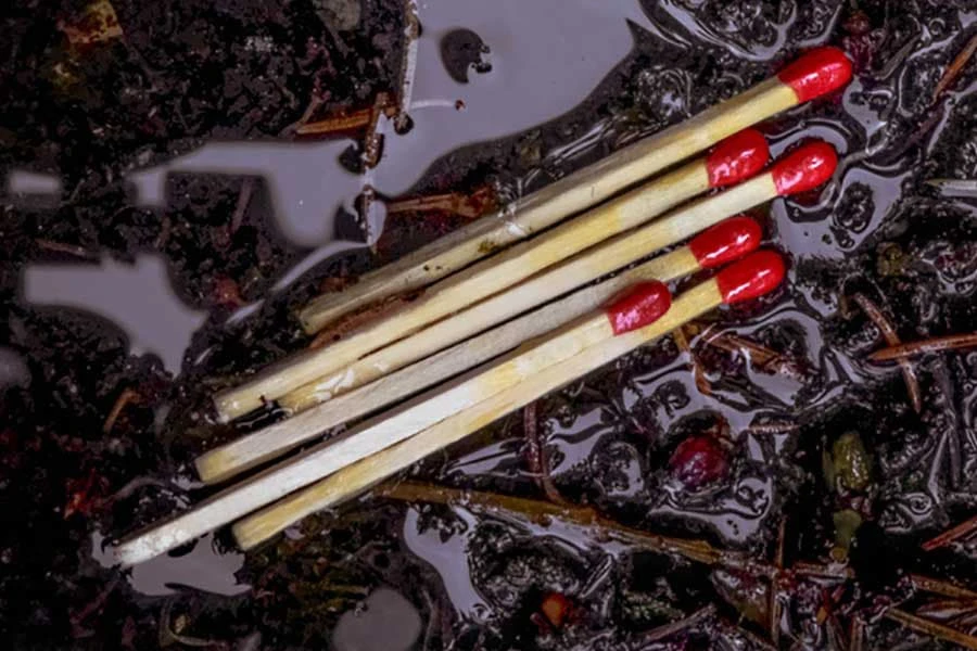 UCO Waterproof Matches (4 Pack) 4 UCO Waterproof Matches (4 Pack) - Image 4